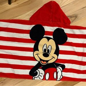 Disney Mickey Mouse red and white toddler towel